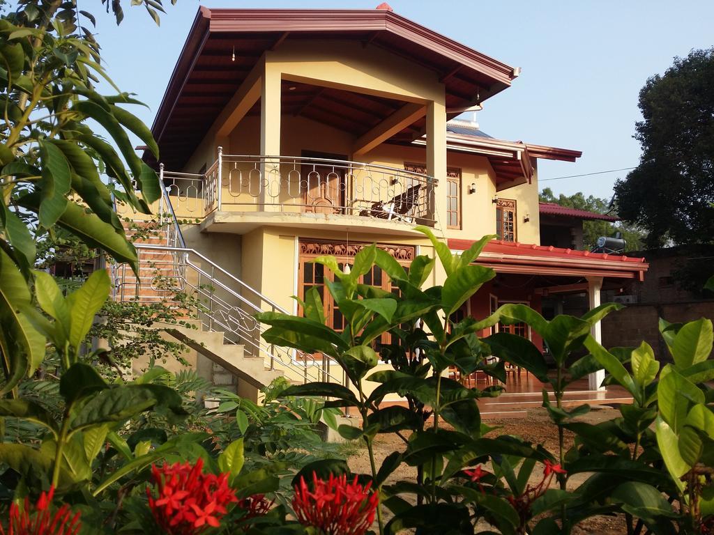 Sigiriya Peacock Homestay Exterior photo